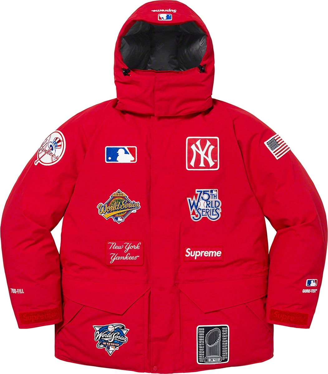 Supreme®/New York Yankees™ GORE-TEX 700-Fill Down Jacket view 24